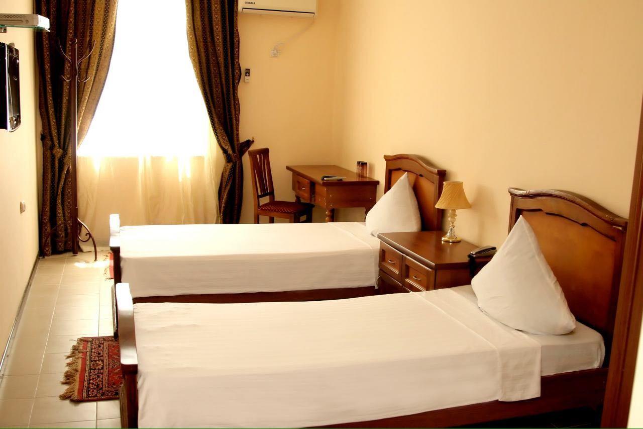 Crown Hotel Tasken Kültér fotó