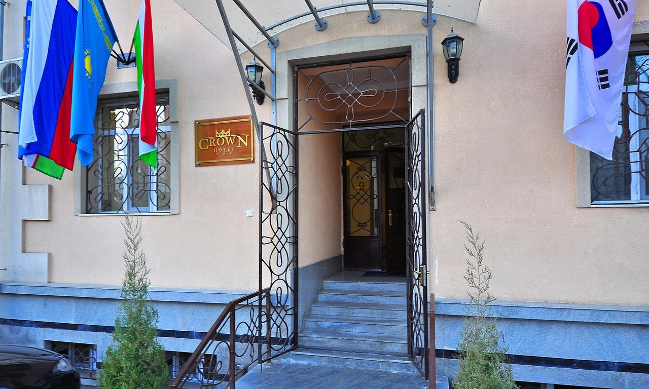 Crown Hotel Tasken Kültér fotó